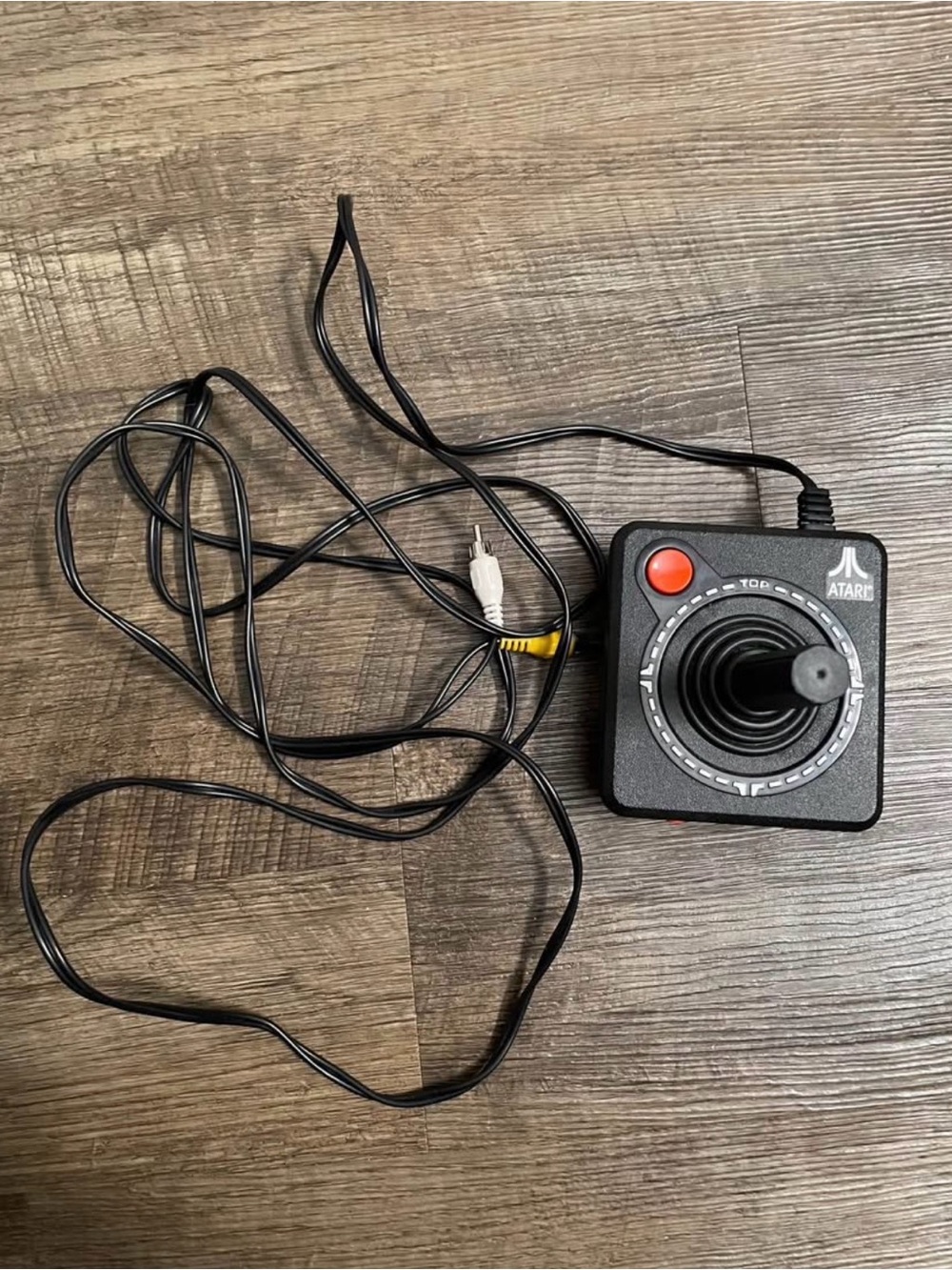 Atari Plug & Play TV Joystick (2002) - 10 Built-in classic retro games
